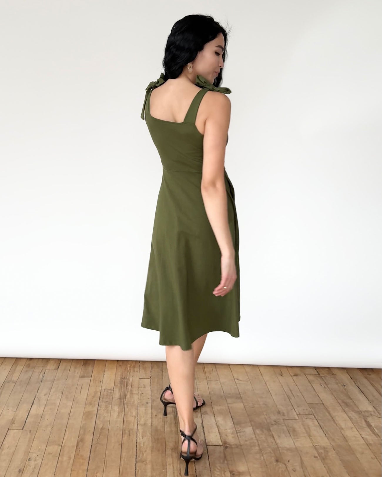 COLETTE dress in Olive