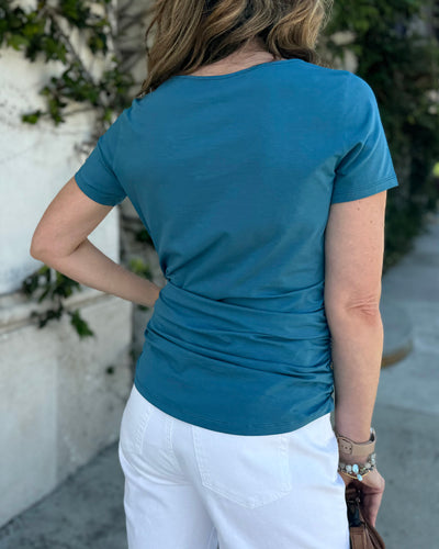 JANEY ruched tee in Peacock Blue