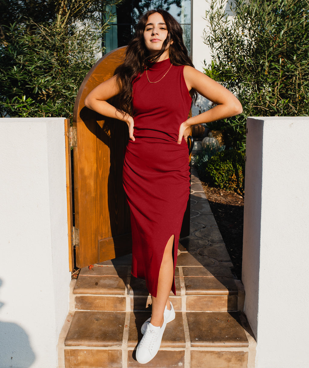 LOS FELIZ rib knit dress in Burgundy Elegantees LOS FELIZ rib knit dress in Burgundy Elegantees