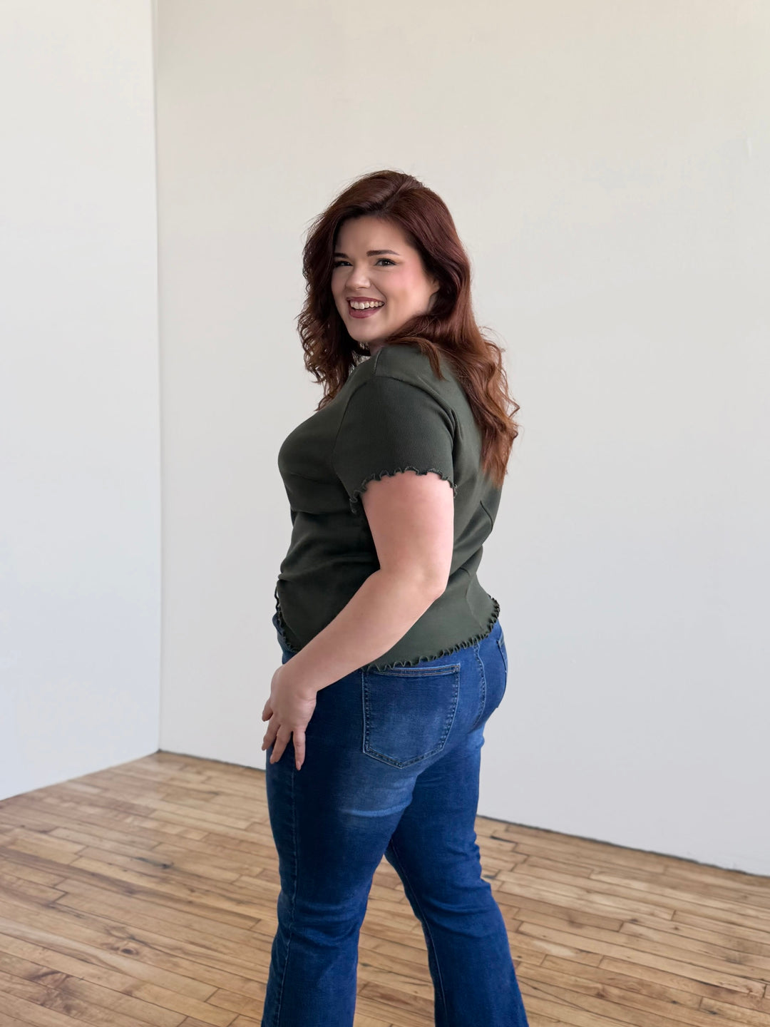 KELSIE tee in Olive Shadow