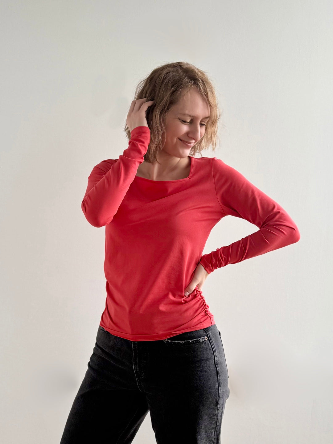 NURY ruched tee in Coral Red