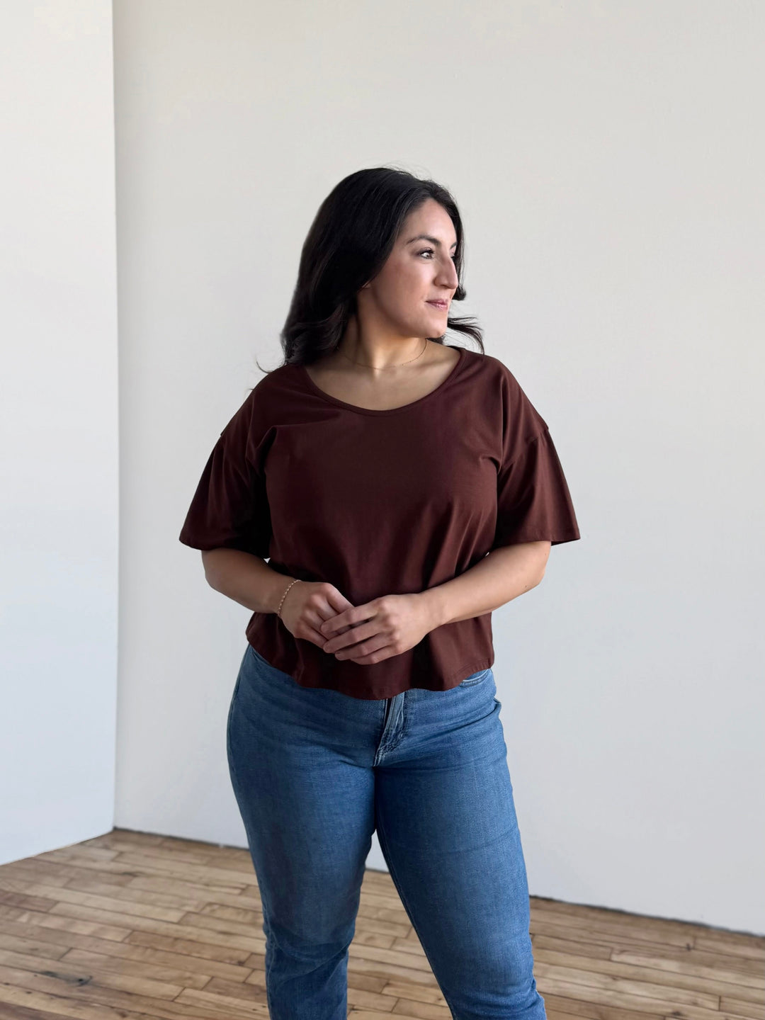 KIM tee in Burnt Cedar