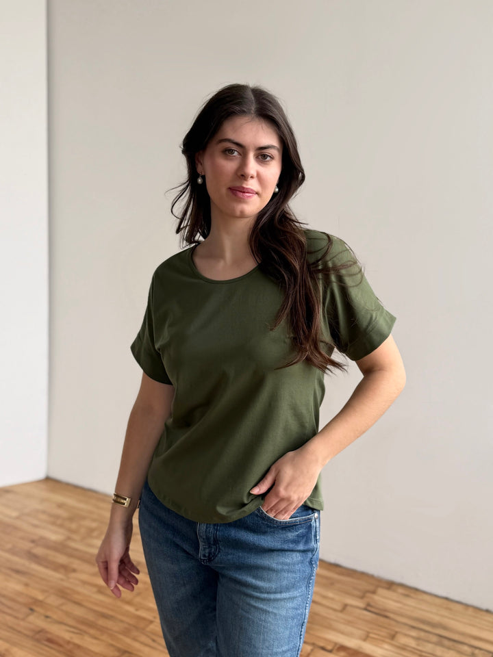 CAELYN tee in Meadow Green
