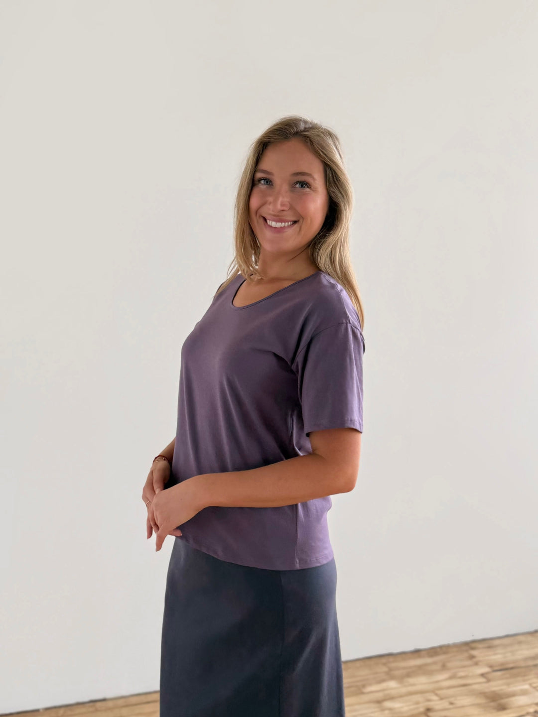CALI tee in Smoky Purple