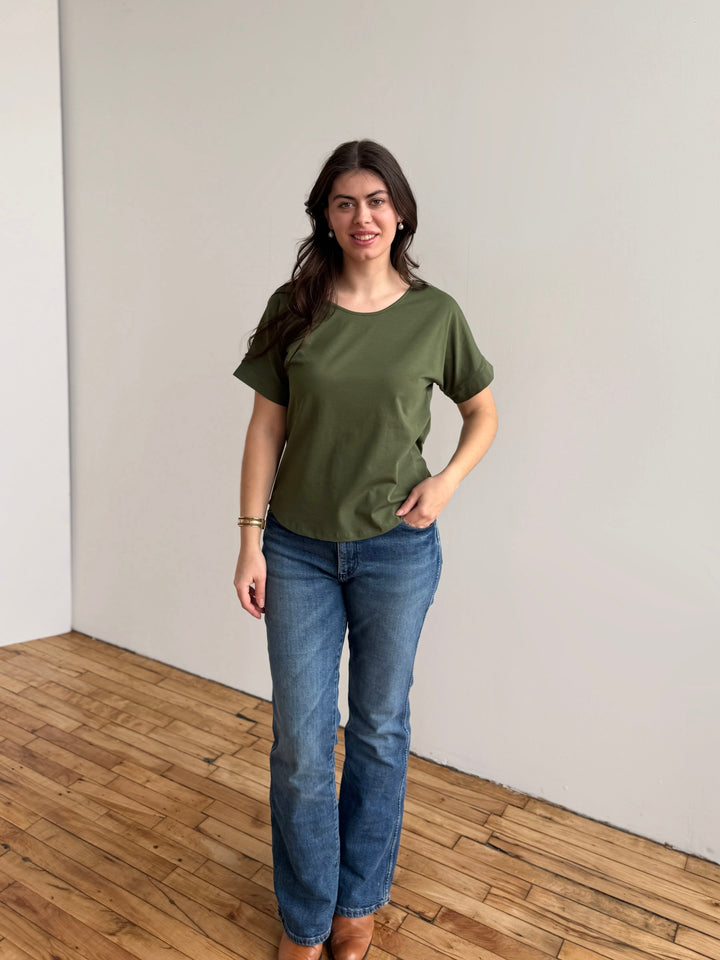 CAELYN tee in Meadow Green