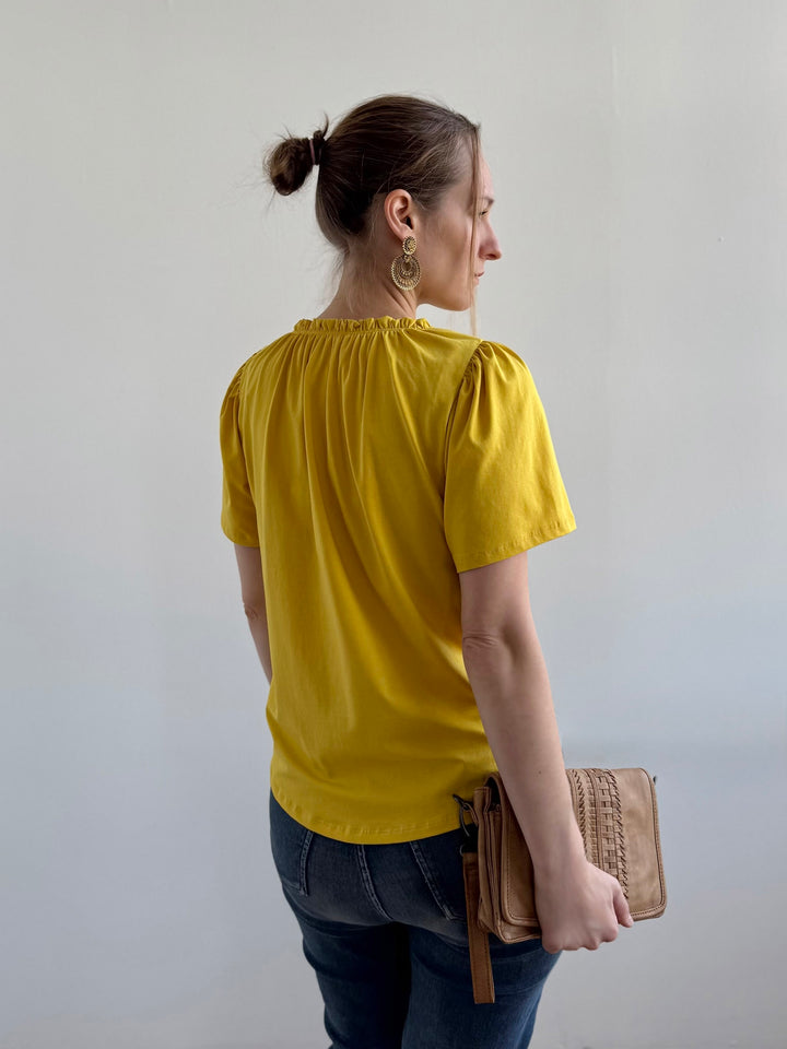 LARA tee in Sunflower