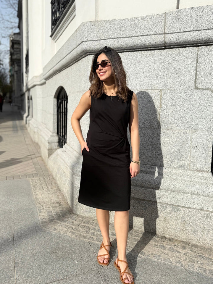 SOL dress in Black