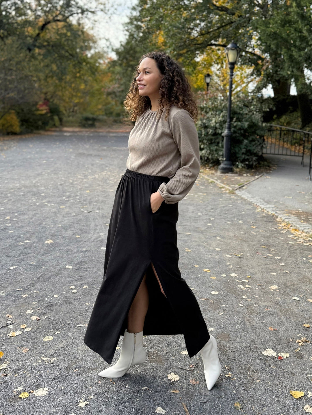 AMARA skirt in Black