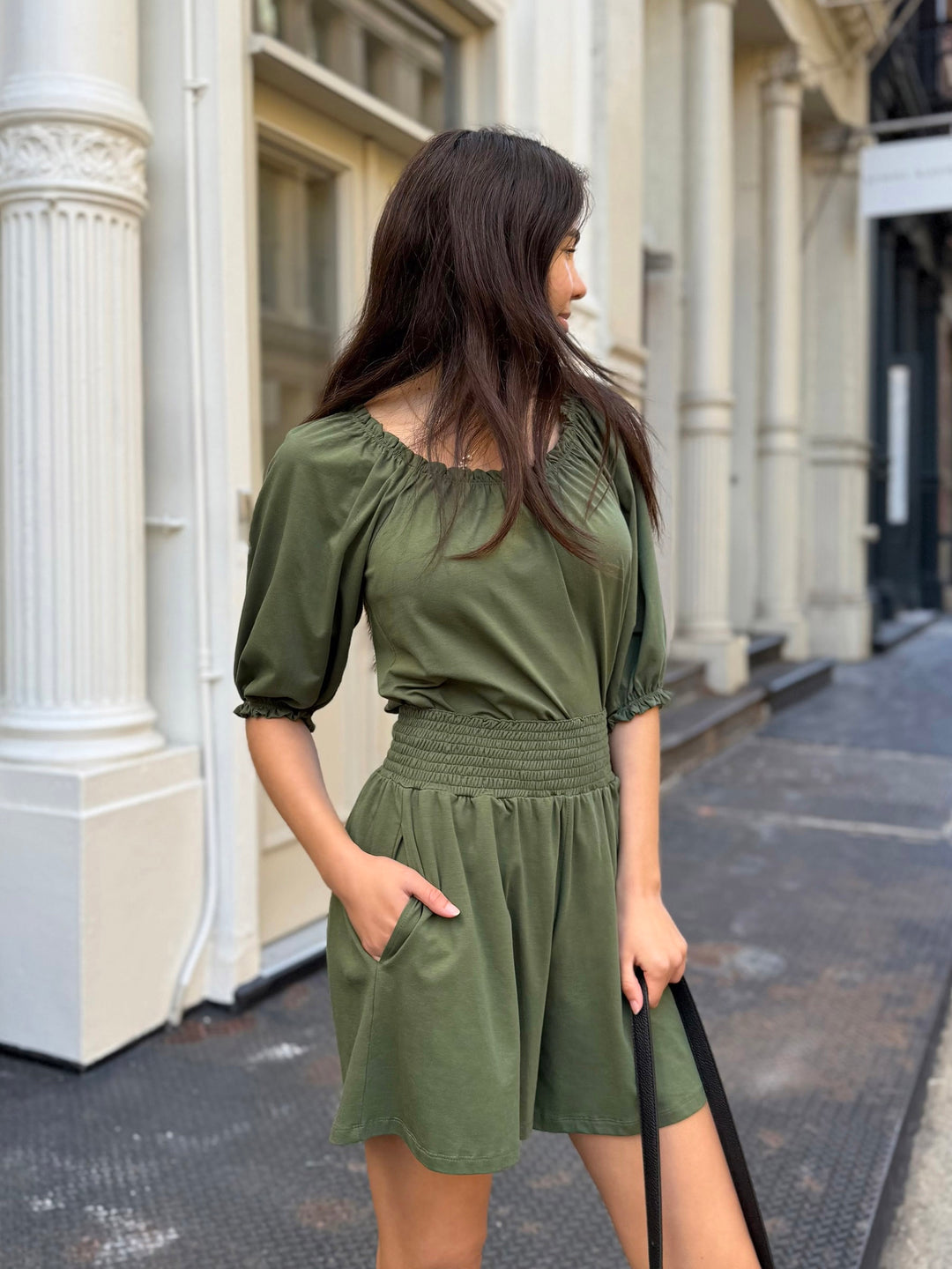 VENICE smocked shorts in Meadow Green