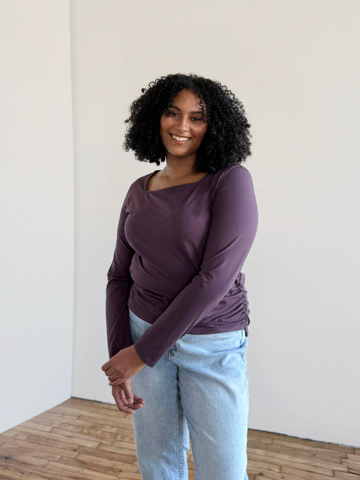 NURY ruched tee in Plum