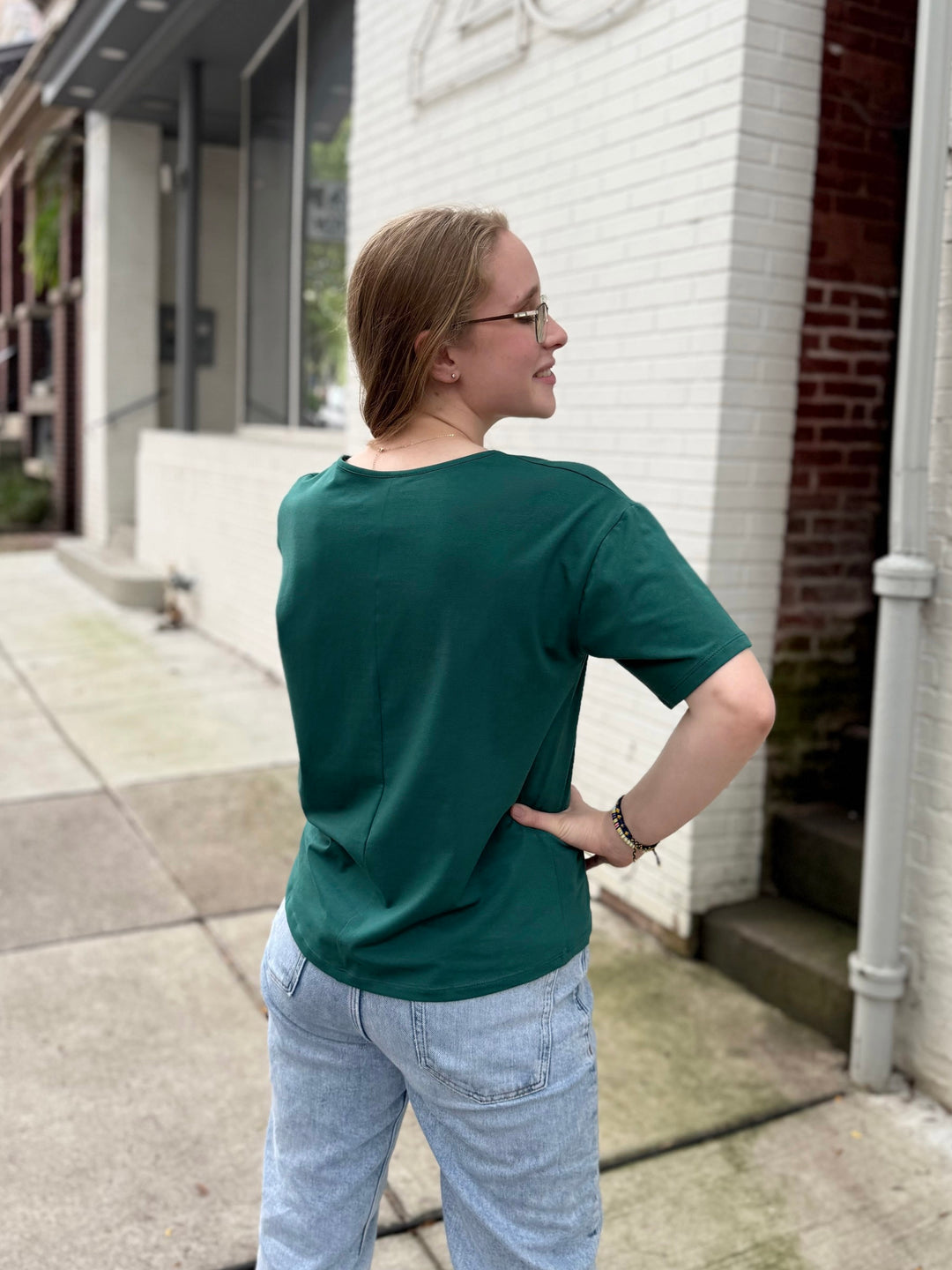 CALI tee in Bold Juniper