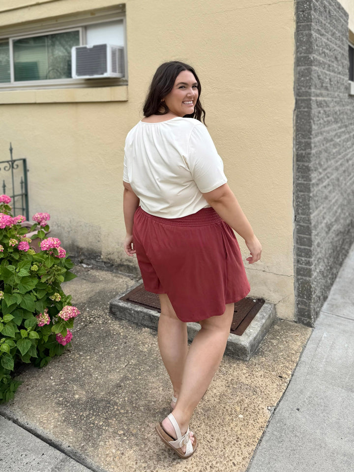 CORINNE skort in Earthy Red