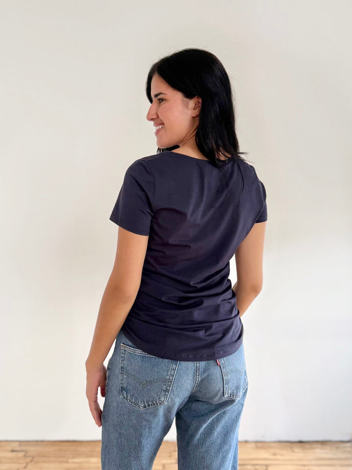 JANEY ruched tee in Navy