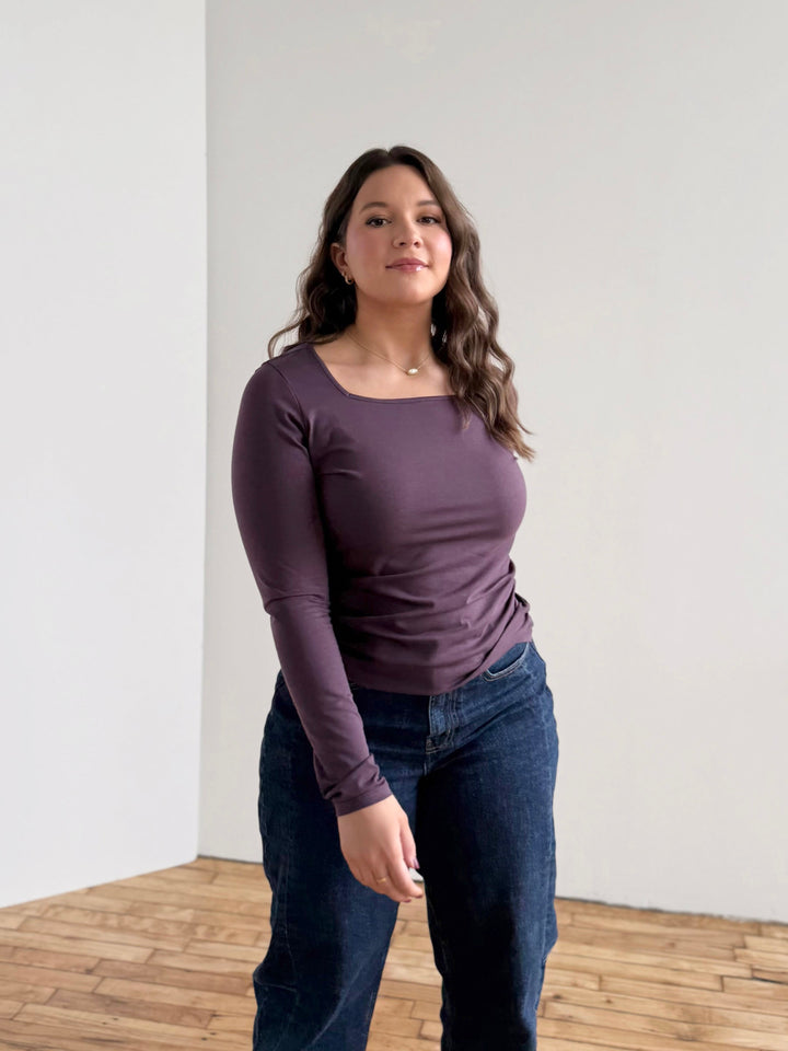 NURY ruched tee in Plum
