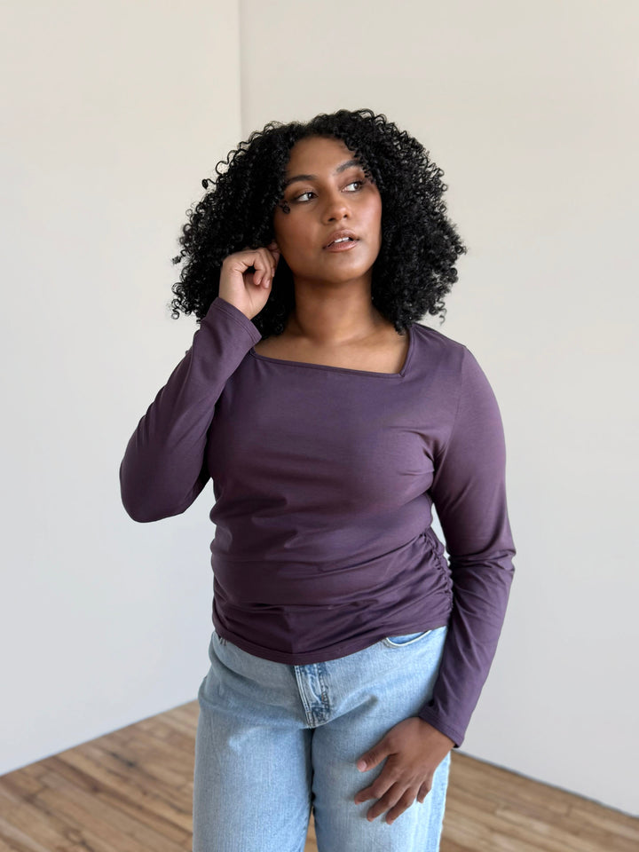 NURY ruched tee in Plum