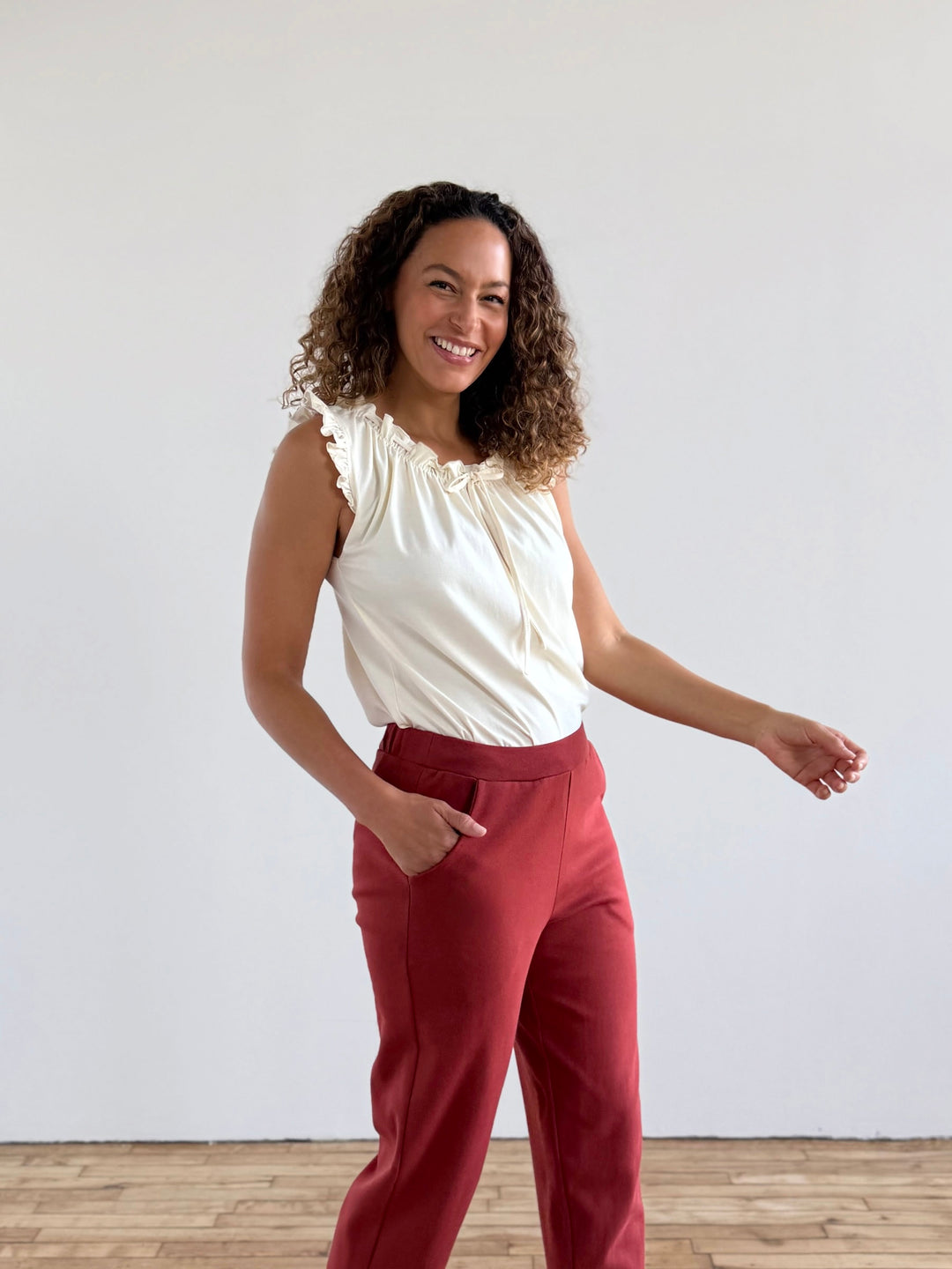 SOPHIA tulip hem pants in Red Amber