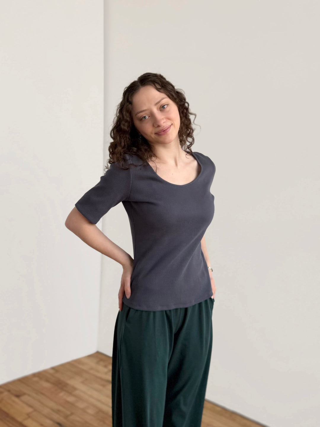 LEONOR rib-knit tee in Blue Storm