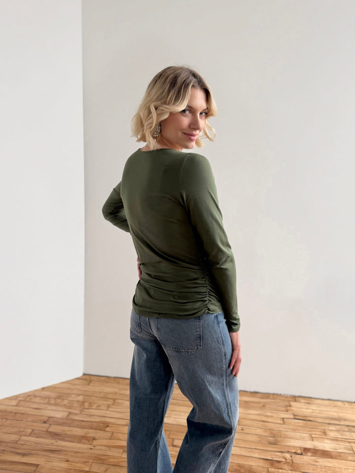 NURY ruched tee in Meadow Green