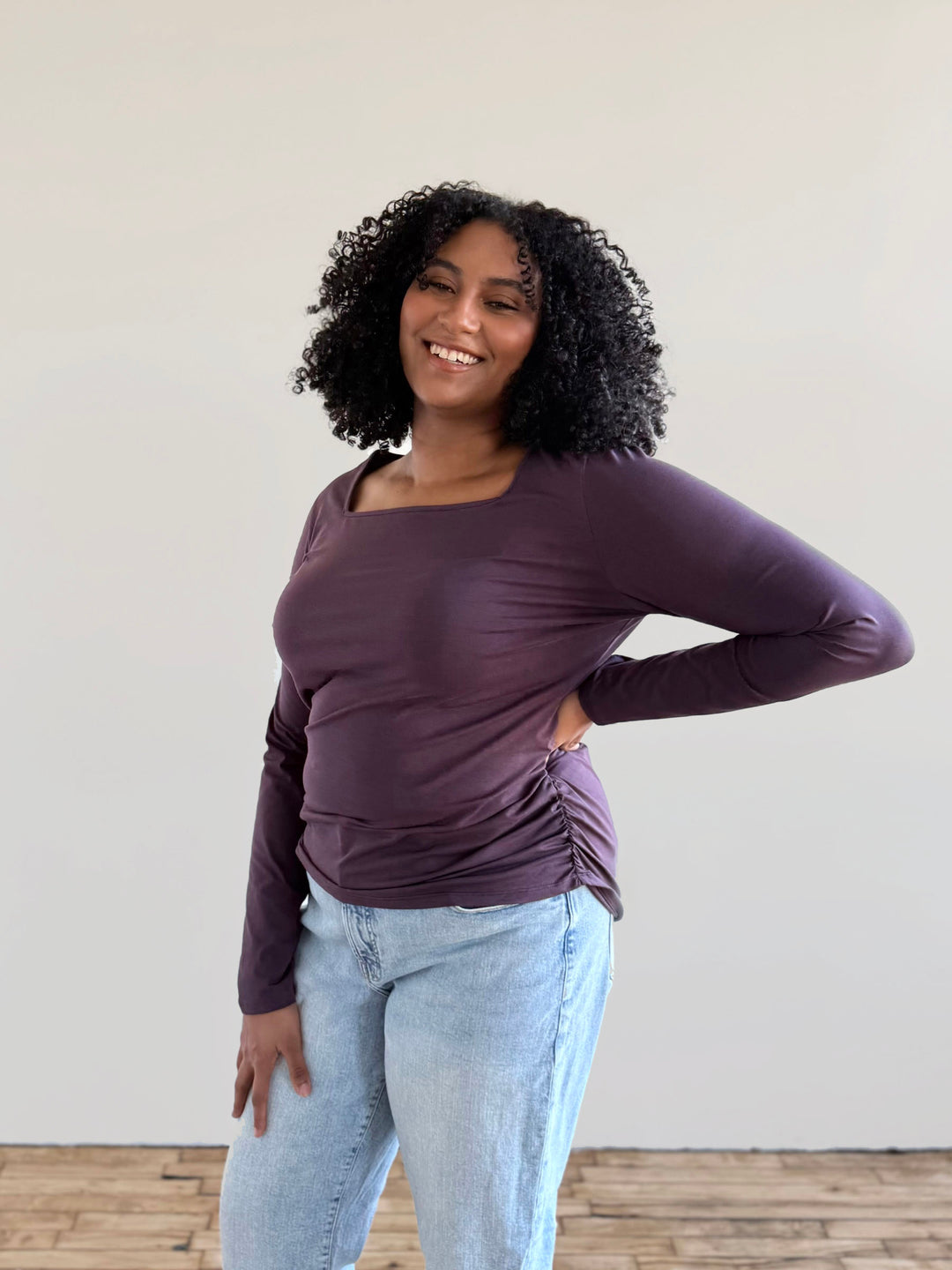 NURY ruched tee in Plum