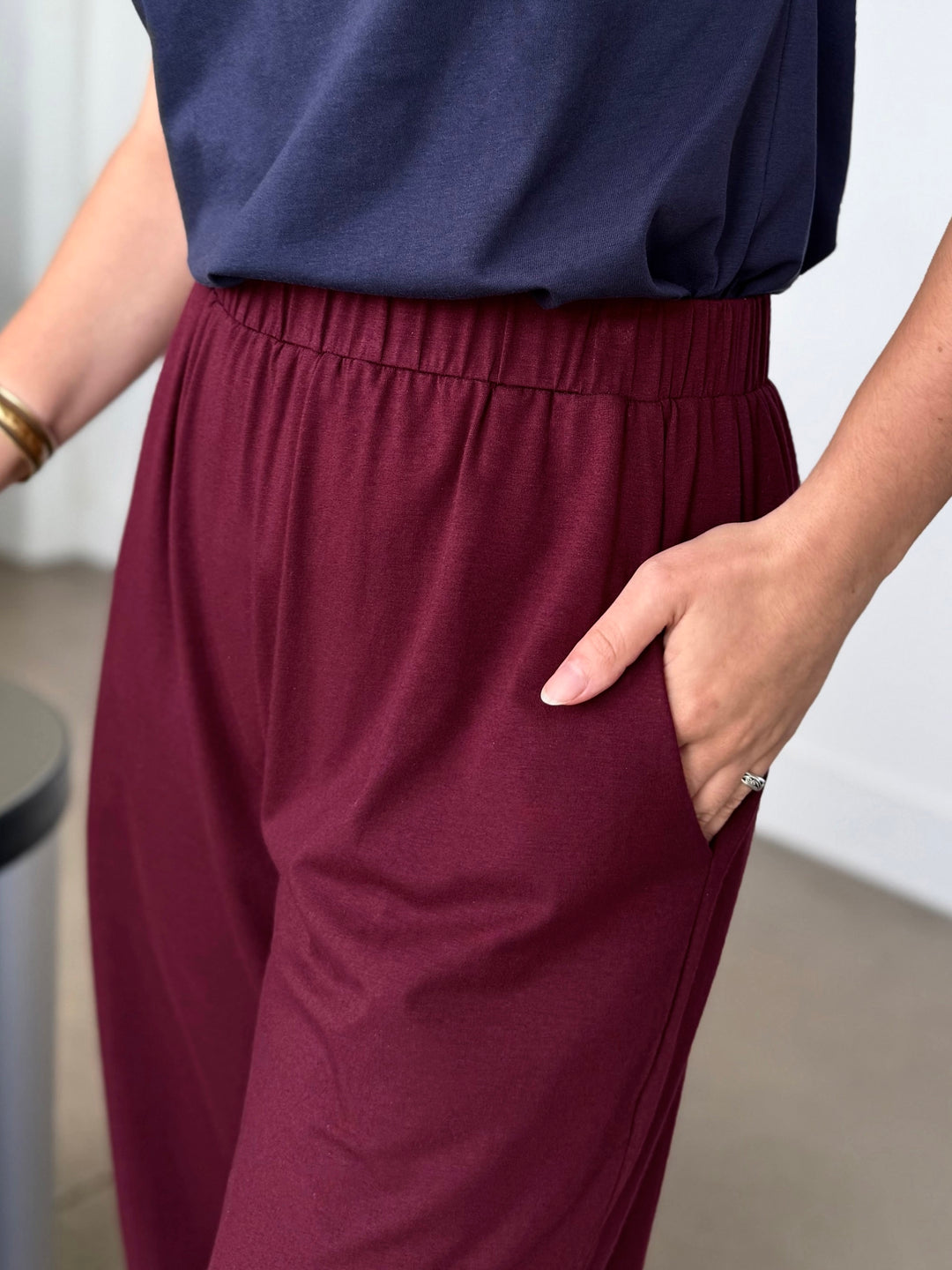 ELLIE pants in Merlot