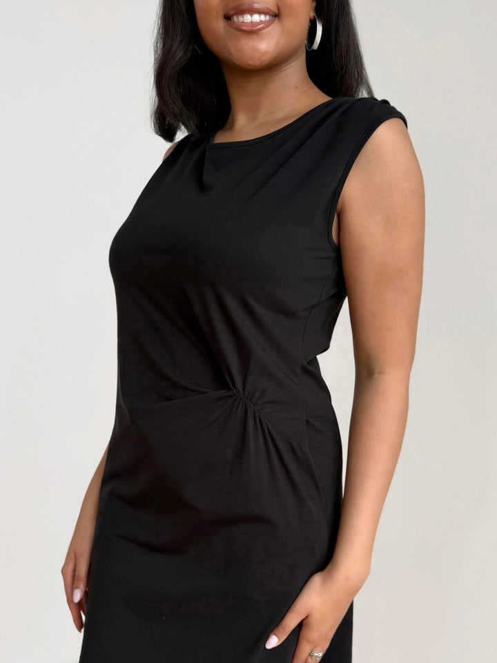 SOL dress in Black