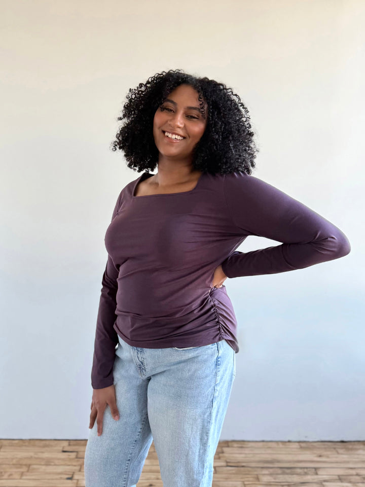 NURY ruched tee in Plum