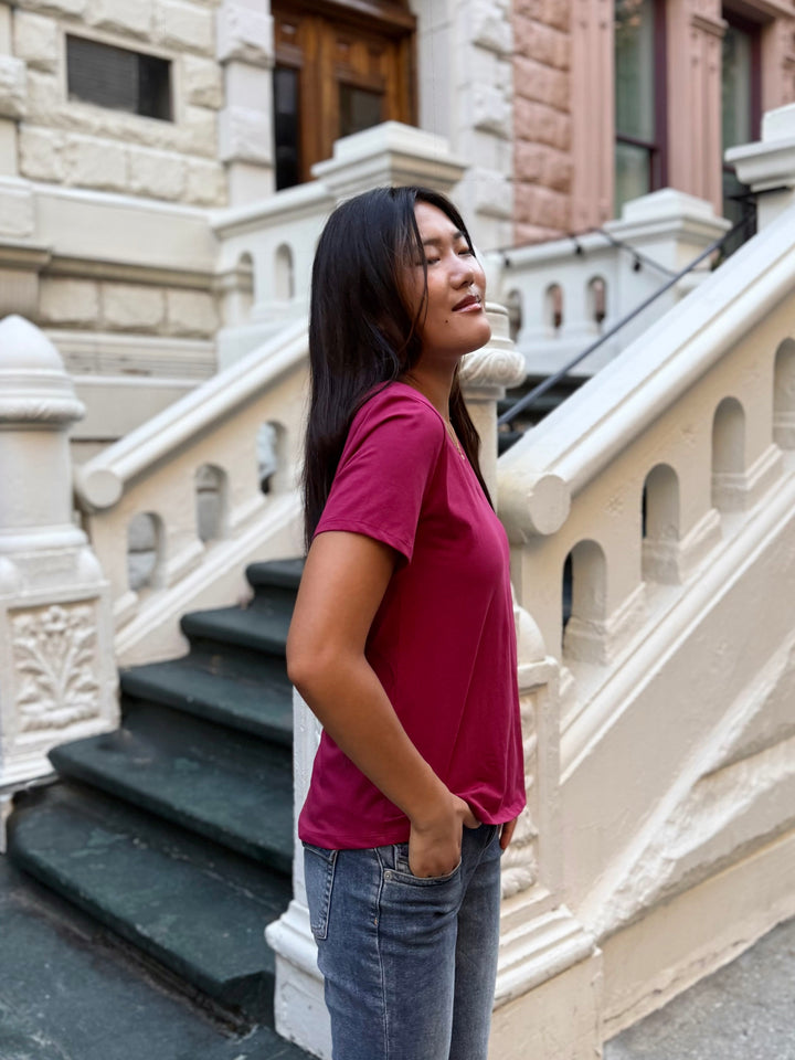 MAURA tee in Pomegranate