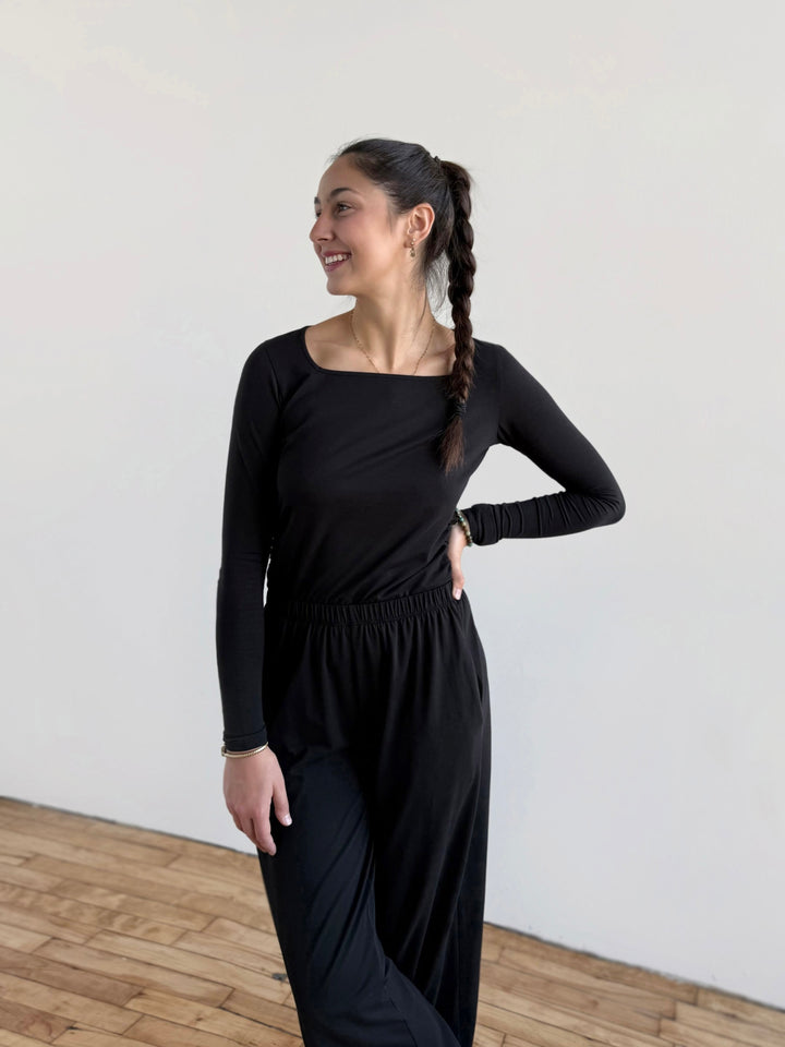 NURY ruched tee in Black