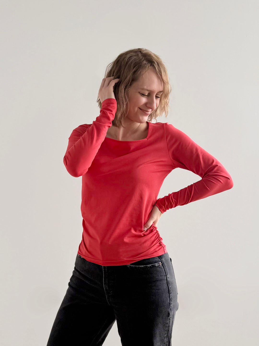 NURY ruched tee in Coral Red