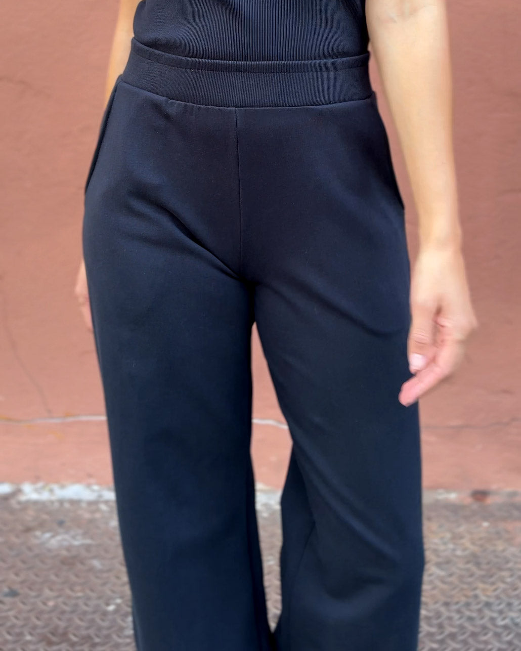 ODETTE high-rise straight leg pants with pockets in Black, Chocolate Torte, Ultimate Grey