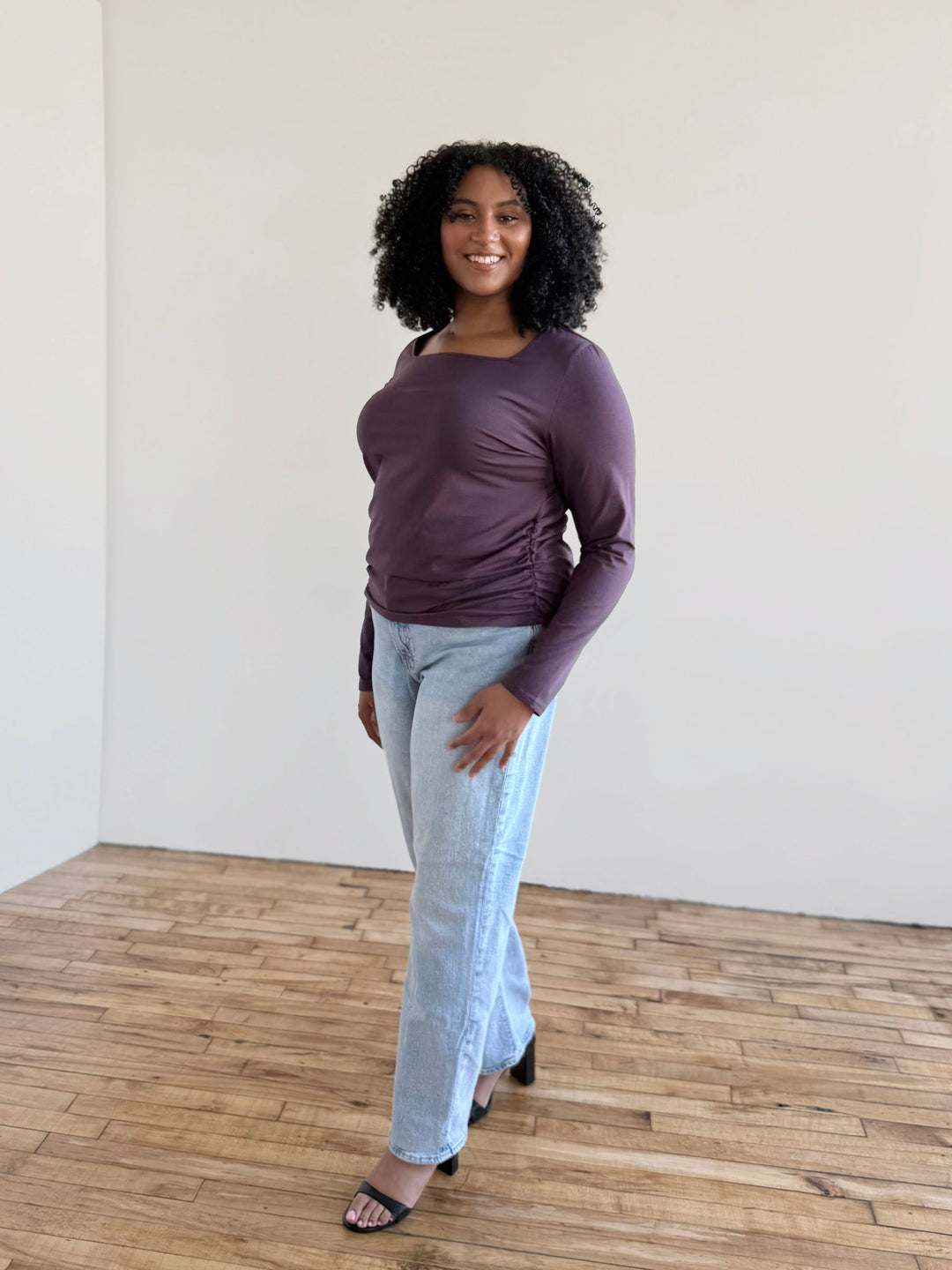 NURY ruched tee in Plum