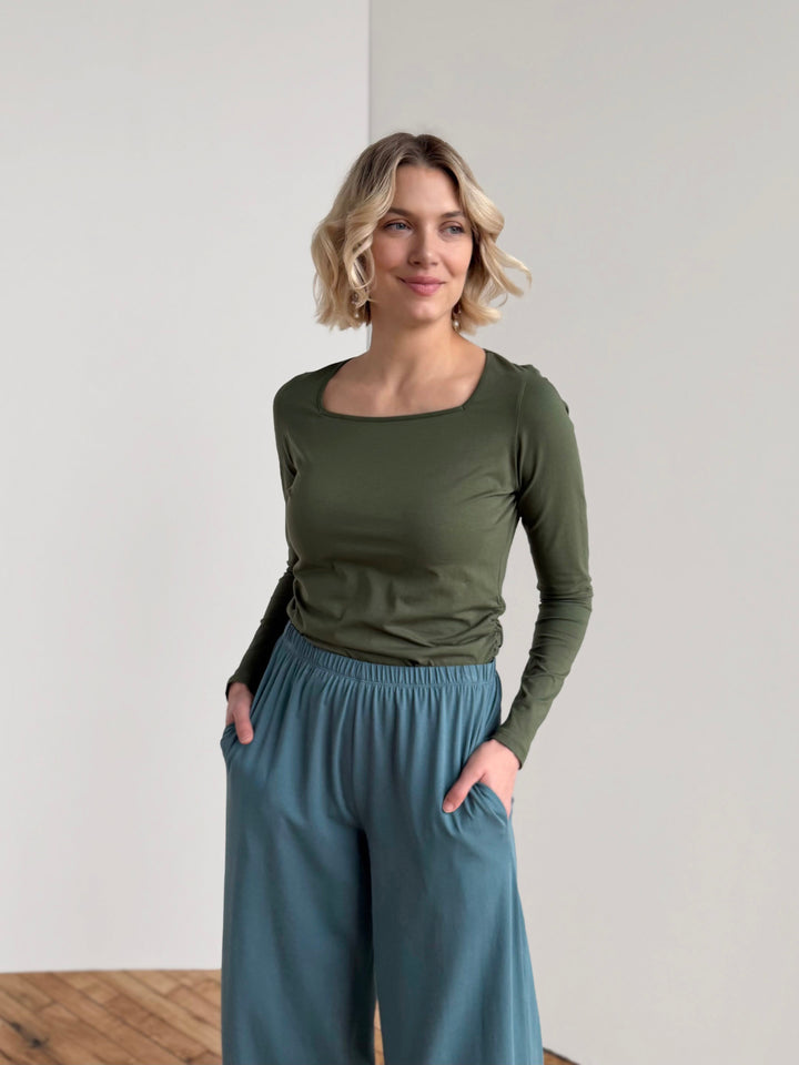 NURY ruched tee in Meadow Green