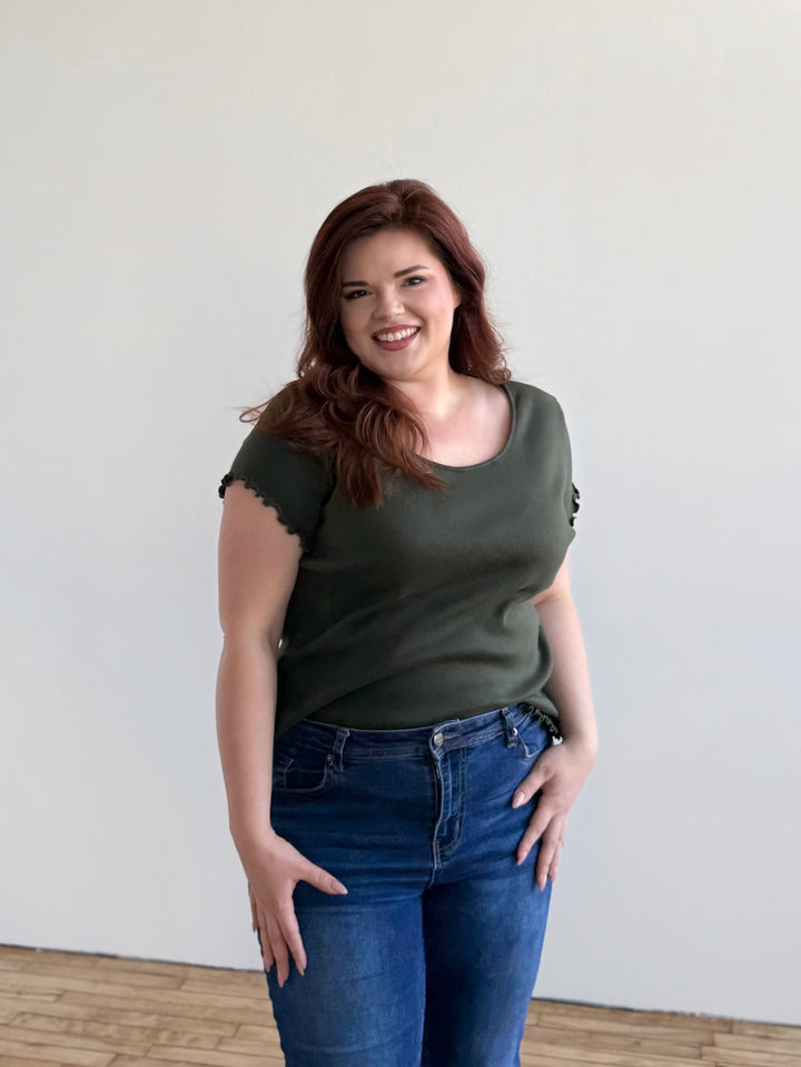 KELSIE tee in Olive Shadow