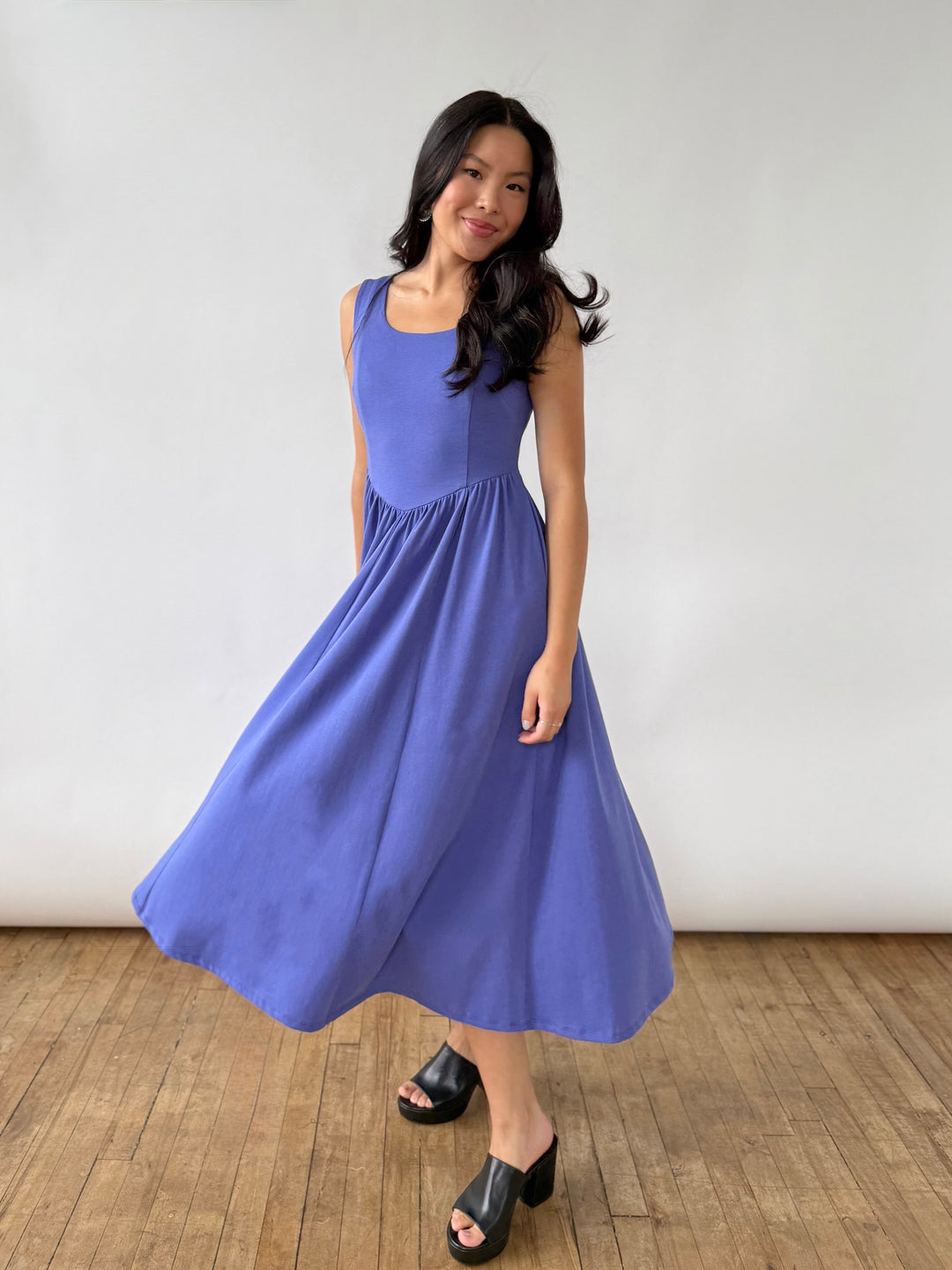 ESTHER dress in Iris Bloom Elegantees ESTHER dress in Iris Bloom Elegantees