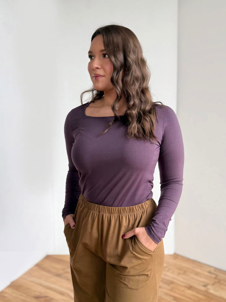 NURY ruched tee in Plum