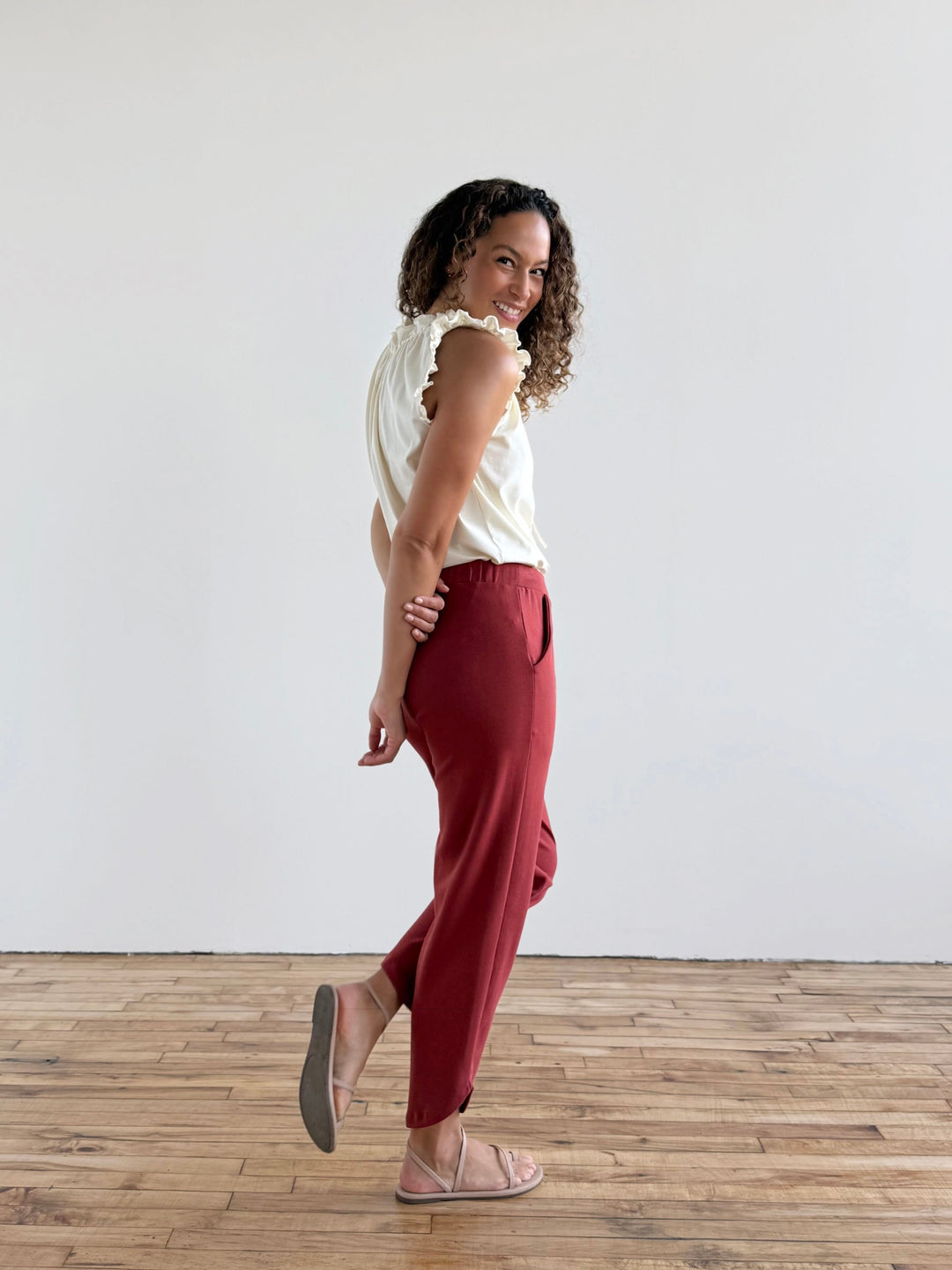 SOPHIA tulip hem pants in Red Amber