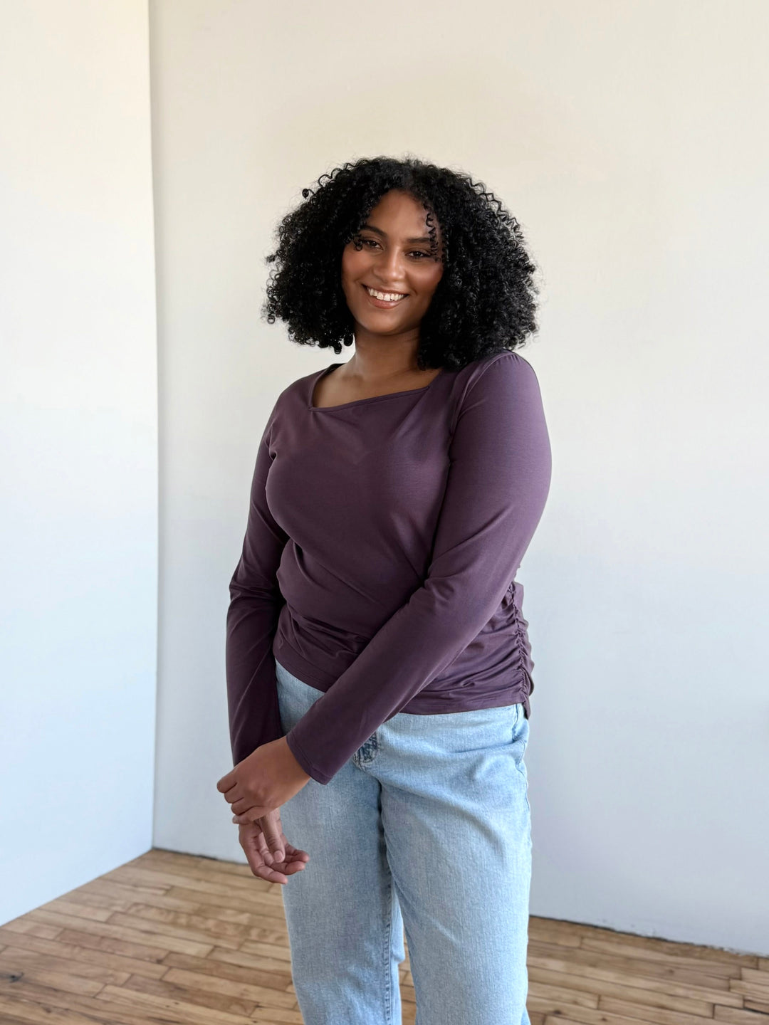 NURY ruched tee in Plum