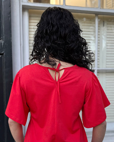 ELLIOT tee in Bright Ruby