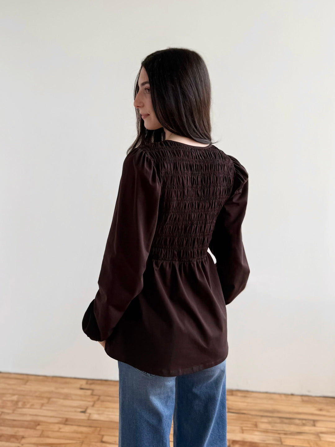 LYRIC smocked top in Chocolate Torte