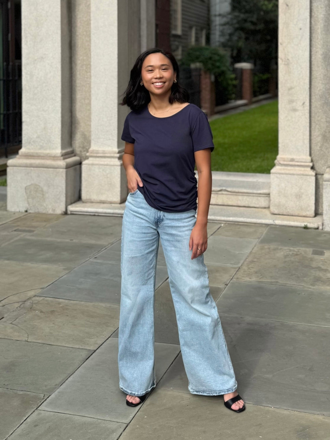 JANEY ruched tee in Navy