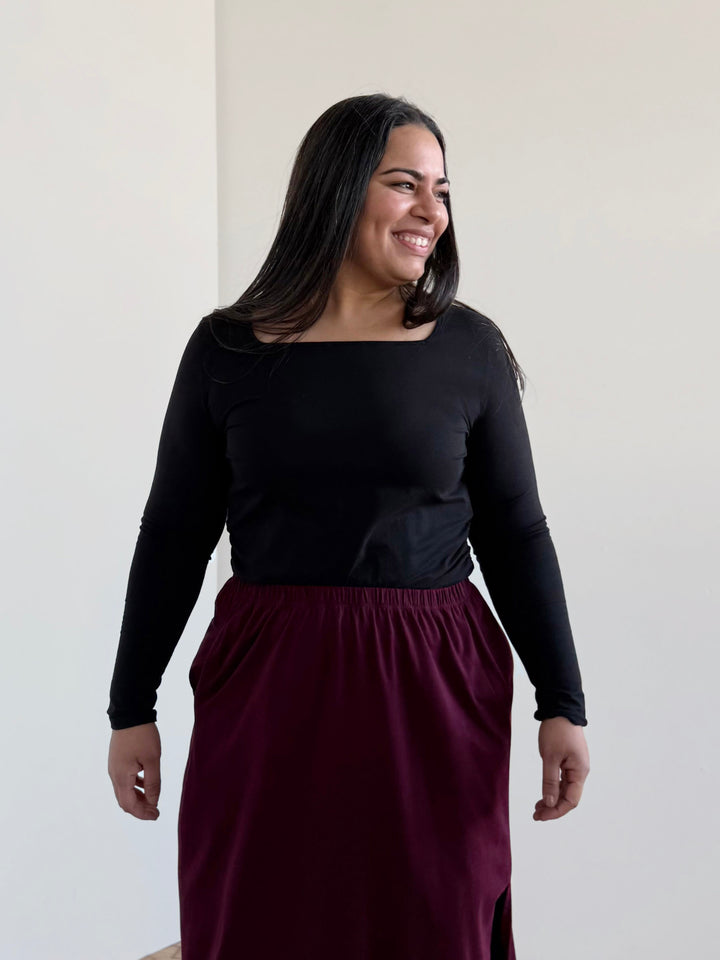 NURY ruched tee in Black