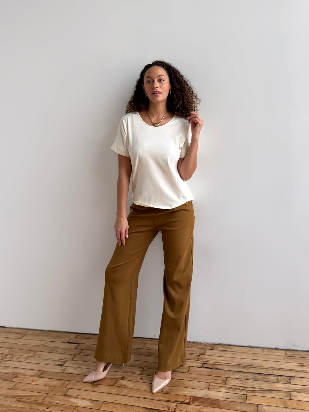 CAELYN tee in Chalk