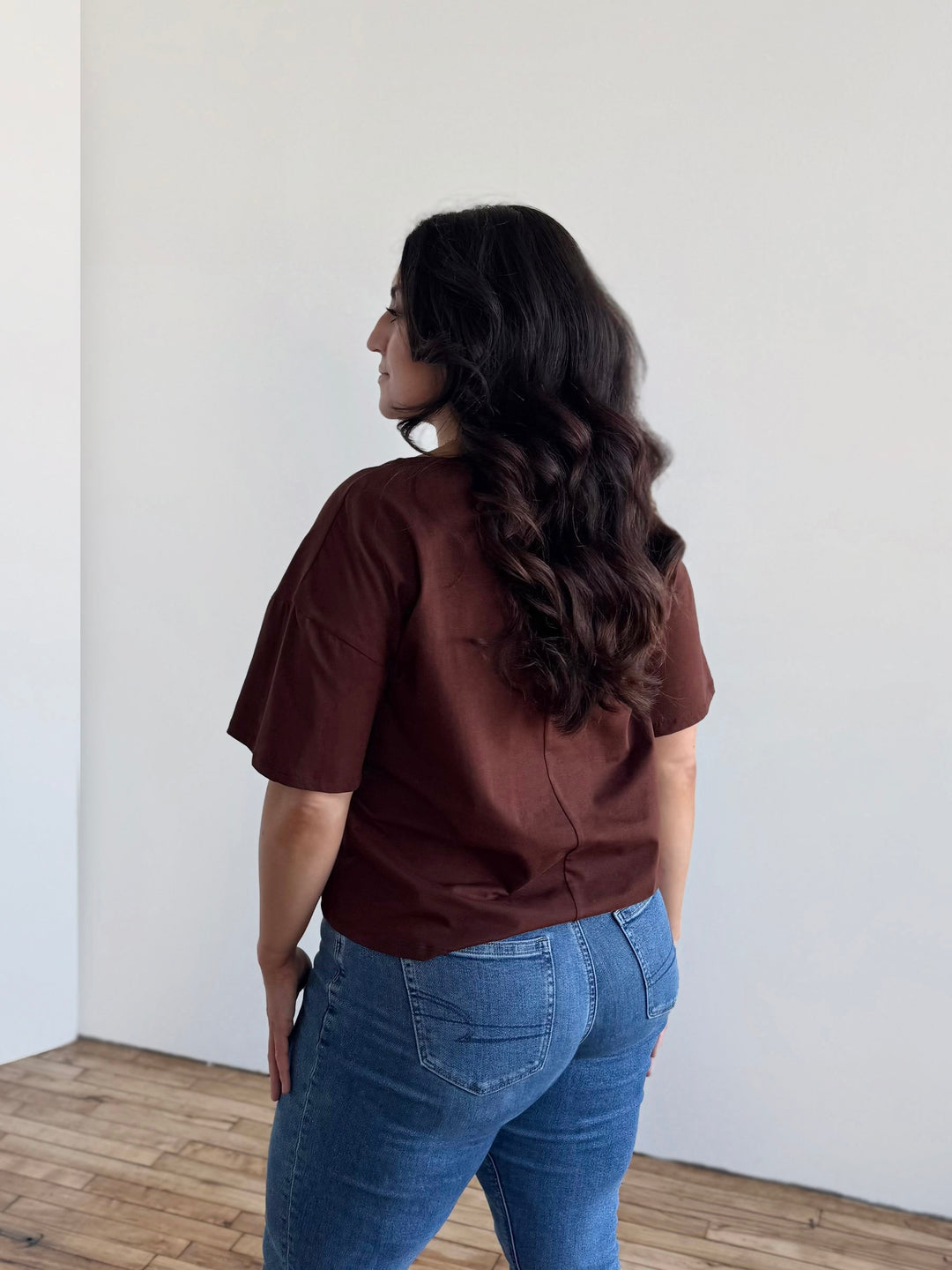 KIM tee in Burnt Cedar