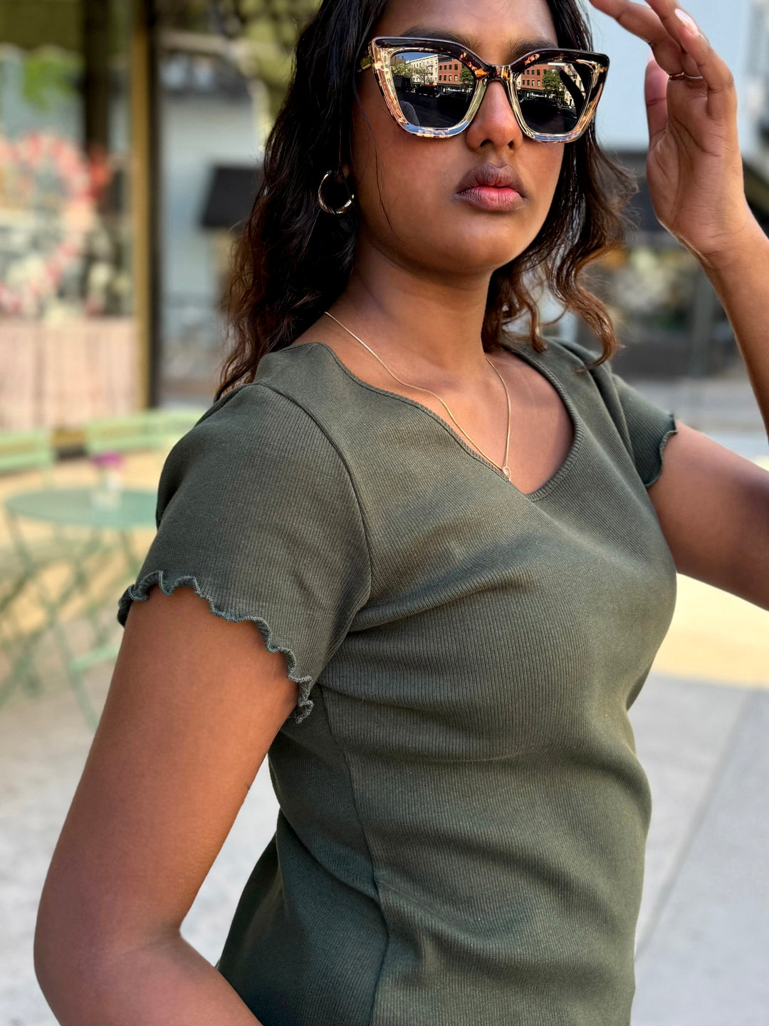 KELSIE tee in Olive Shadow