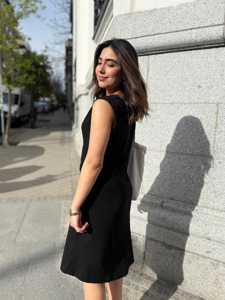 SOL dress in Black