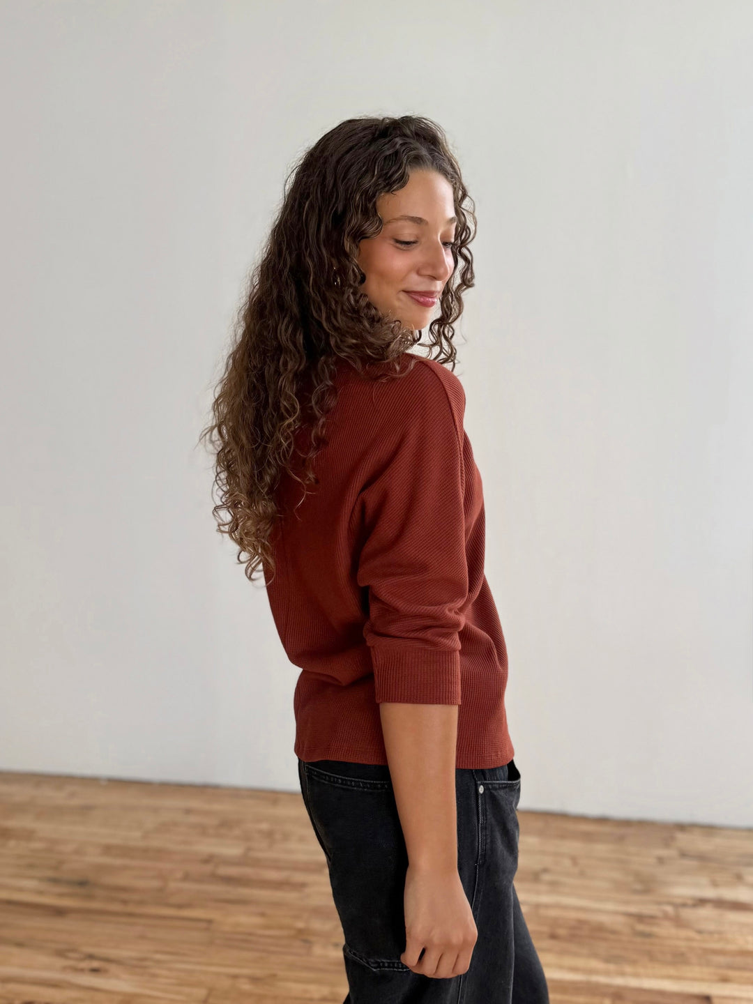 TENLEY waffle knit top in Cherrywood