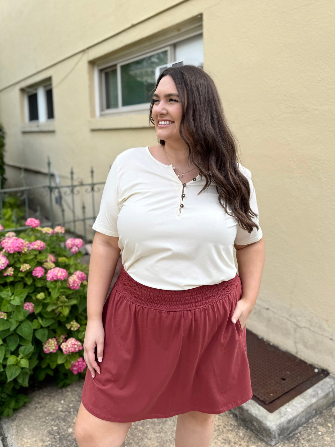 CORINNE skort in Earthy Red