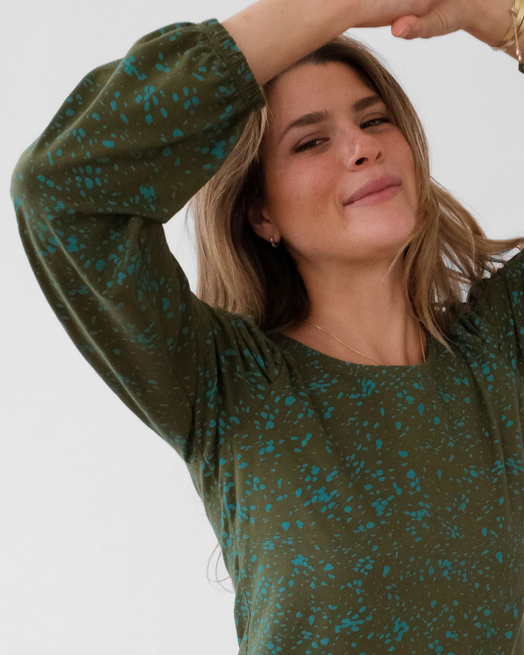 ATHENA printed top in Olive/Teal