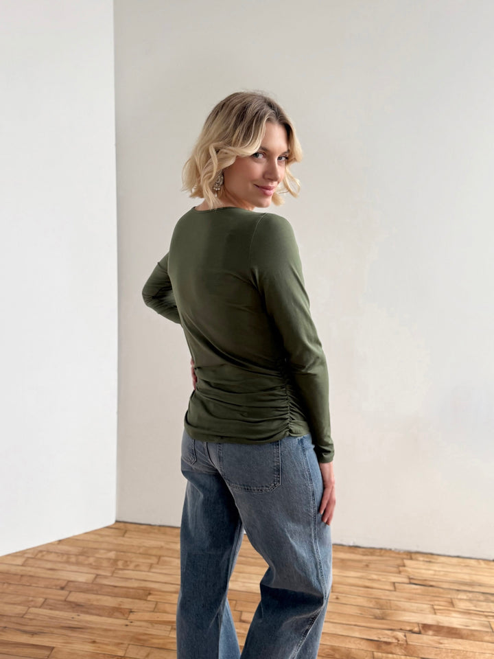 NURY ruched tee in Meadow Green