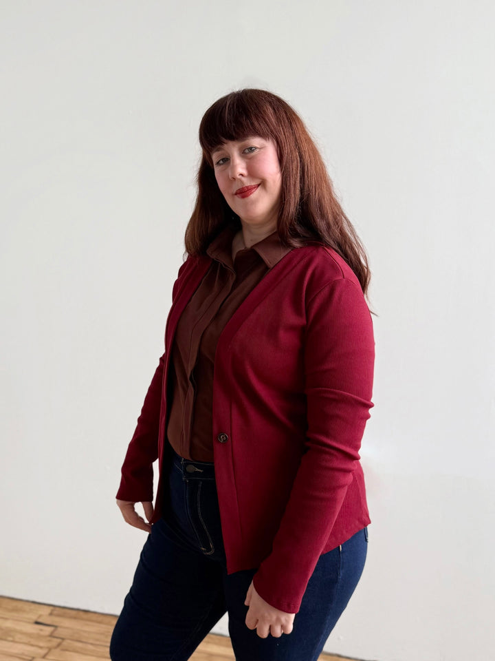 JUDE rib-knit fitted cardigan in Rich Red